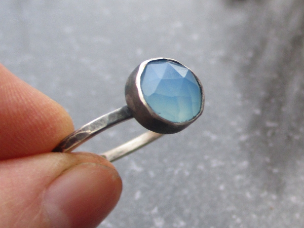 Blue Chalcedony Silver Stacking Ring Size 8 Round Rose Cut Agate Gemstone Hammer