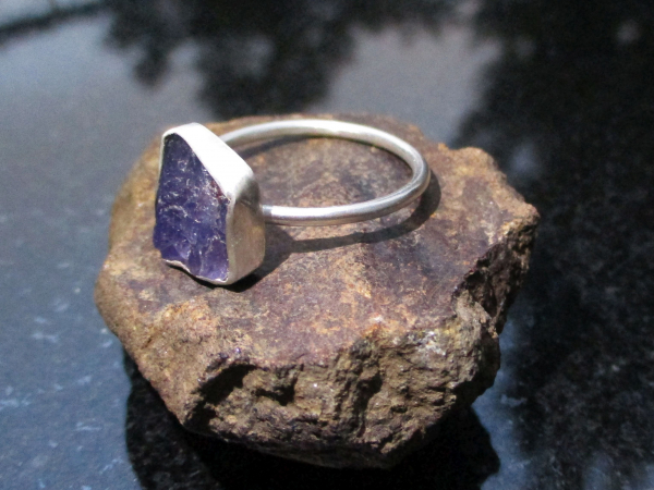 Raw Tanzanite Ring in US Size 9 Set in 925 Sterling Silver, Natural Purple Cryst