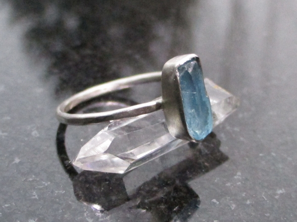 Size 6 Handmade Raw Blue Apatite Crystal Stacking Ring with Thin Dainty Hammered