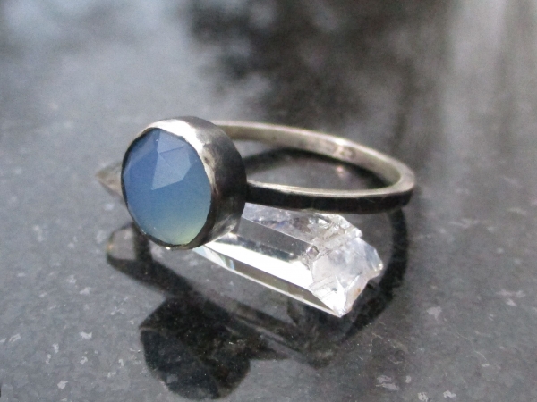 Blue Chalcedony Silver Stacking Ring Size 8 Round Rose Cut Agate Gemstone Hammer