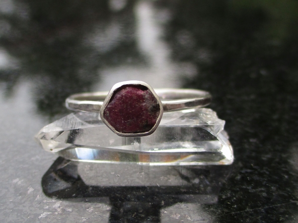 Size 6 Handmade Raw Ruby Crystal Stacking Ring in Sterling Silver With Thin Hamm