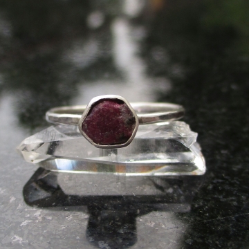 Size 6 Handmade Raw Ruby Crystal Stacking Ring in Sterling Silver With Thin Hamm
